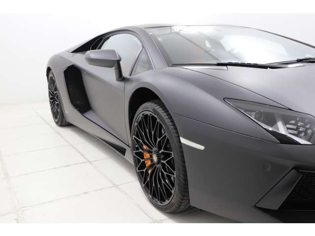 中古車 ランボルギーニ アヴェンタドール LP700-4 4WD カーボン 