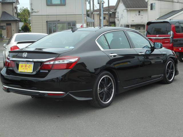 ホンダ アコード 2.0 ハイブリッド EX 純正エアロ・社外18インチアルミ