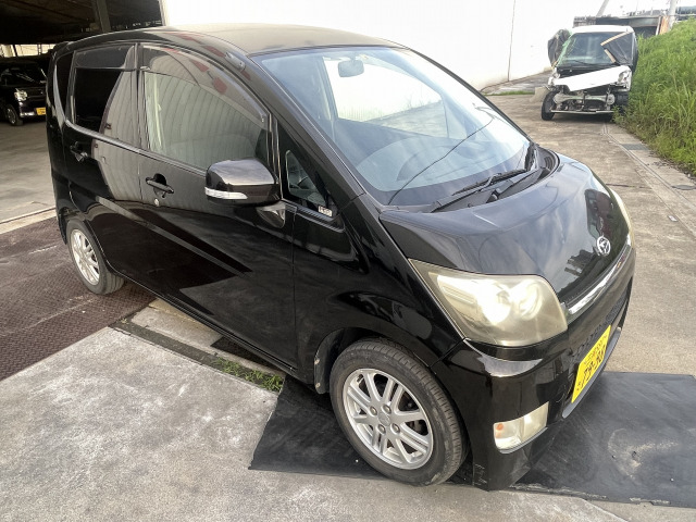 表ムーヴ(メモリアルエディション)限定車 猫
