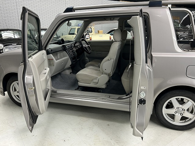 トヨタ bB 1.5 オープンデッキ iバージョン の中古車詳細