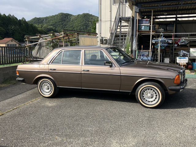 中古車 メルセデス・ベンツ ミディアムクラス 280E W123セダン レストア/全塗装済み の中古車詳細 (167,613km,  ブラウン₍4Y7₎, 広島県, 220万円) | 中古車情報・中古車検索なら【車選びドットコム（車選び.com）】