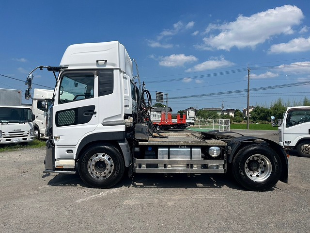 中古車 UDトラックス クオン トレーラーヘッド ハイルーフ