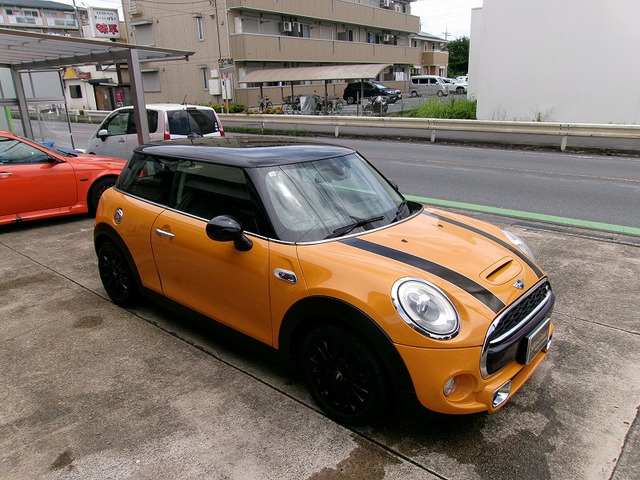 中古車 BMW MINI ミニ クーパー S 純正ナビ ETC ターボ車メンテ記録7枚 の中古車詳細 (58,542km, ボルカニックオレンジ,  埼玉県, 134.8万円) | 中古車情報・中古車検索なら【車選びドットコム（車選び.com）】