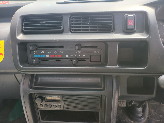 ハイゼット、稀少ツインカム、早い、実働、6万+r3390円 ハイゼットトラック 660 ツインカムスペシャル 3方開 4WDの燃費｜中古