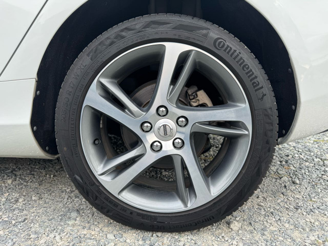 ボルボ V40 D4 モメンタム ディーゼル トールハンマー の中古車詳細