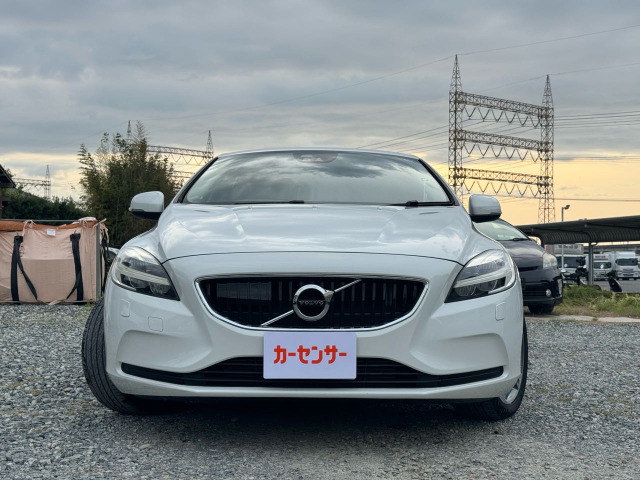 ボルボ V40 D4 モメンタム ディーゼル トールハンマー の中古車詳細