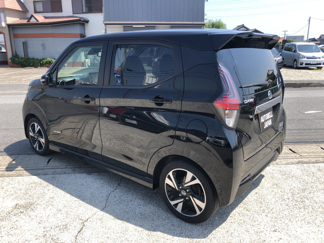 日産 デイズ ハイウェイスター Gターボ 純正9インチナビ アラウンド