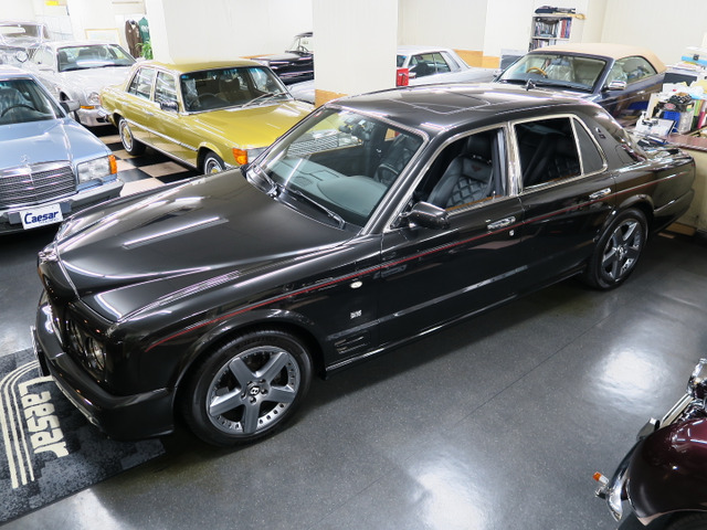 ベントレー アルナージ T エイト 世界限定10台 の中古車詳細
