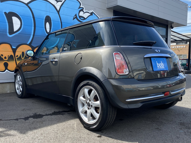 中古車 BMW MINI ミニ クーパー パークレーン の中古車詳細 (102,550km, ロイヤルグレー, 愛知県, 26.5万円) |  中古車情報・中古車検索なら【車選びドットコム（車選び.com）】