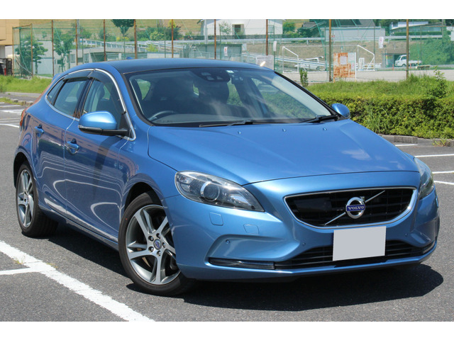 中古車 ボルボ V40 D4 SE ディーゼル バッテリー&サブバッテリー交換済み! の中古車詳細 (119,622km, パワーブルーメタリック,  愛知県, 49.8万円) | 中古車情報・中古車検索なら【車選びドットコム（車選び.com）】