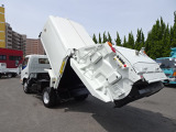 デュトロ 塵芥車 2.85t巻き込みパッカー5.1m3