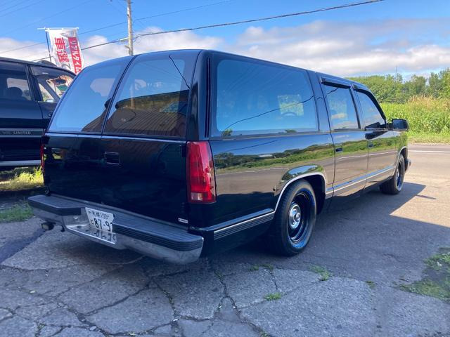 シボレーCHEVROLETサバーバン　サードシート シボレー サバーバン サードシート Cノッチ加工済 92y の中古車詳細