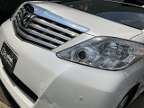 HIDヘッドライトが装備されております!