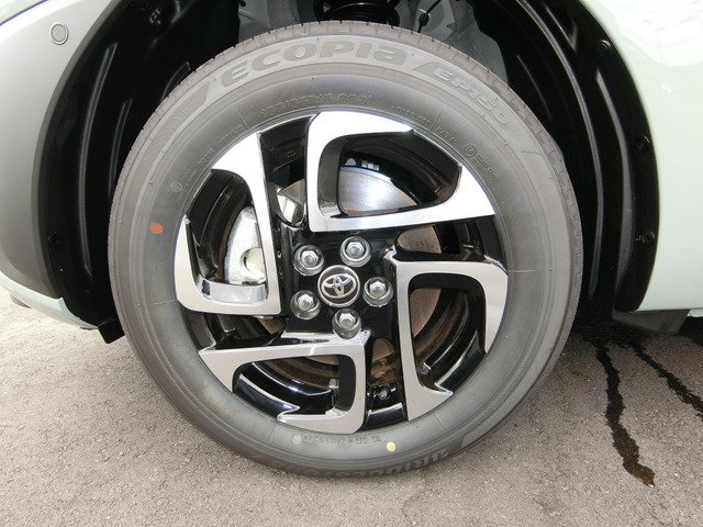 中古車 トヨタ シエンタ ハイブリッド 1.5 Z E-Four 4WD 10.5型