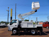 アイチ製 SB10A 9.7M 2703h 最大バケット積載荷重200kg FRP製バケット/首振り/作業灯1個 右リア100Vコンセント用電源ケーブル付 左リア地上アースコード付 上物左右工具棚&右側はしご掛