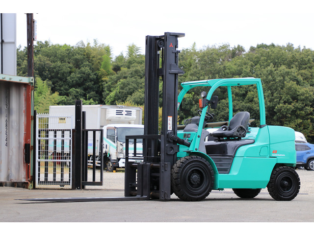 中古車 その他 三菱ロジスネクスト エンジンフォークリフト
