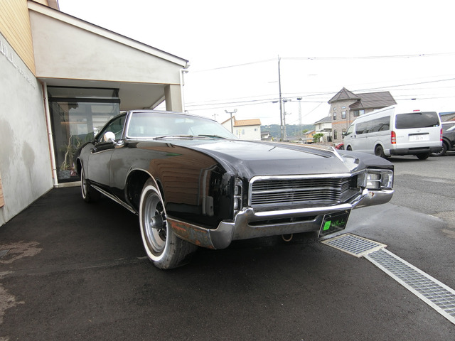 ビュイック リビエラ GS 自社全塗装(ブラック)社外CDプレーヤー の中古