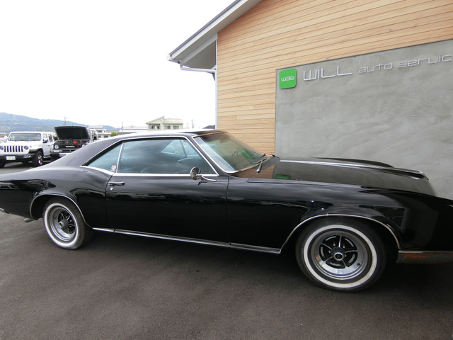 ビュイック リビエラ GS 自社全塗装(ブラック)社外CDプレーヤー の中古