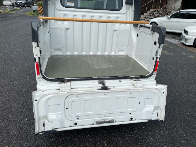 中古車 スバル サンバートラック グランドキャブ 4WD の中古車