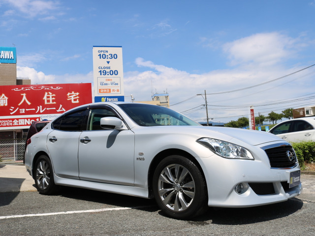 中古車 日産 フーガハイブリッド 3.5 VIP パッケージ 車検長い!ハイブリッド(^^♪ の中古車詳細 (93,499km, パールホワイト,  福岡県, 77万円) | 中古車情報・中古車検索なら【車選びドットコム（車選び.com）】