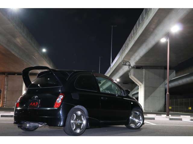 日産 マーチ 】 非売品 黒 シルバー 2個 おまけ ムーヴカスタム 1個