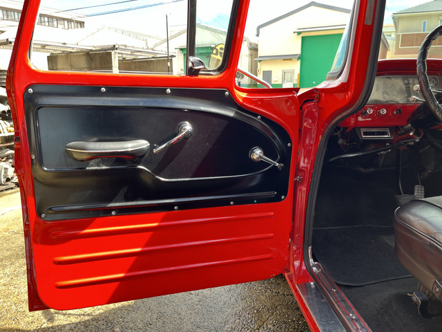 シボレー C-10 トラック ショートベッド エアコン付き の中古車詳細