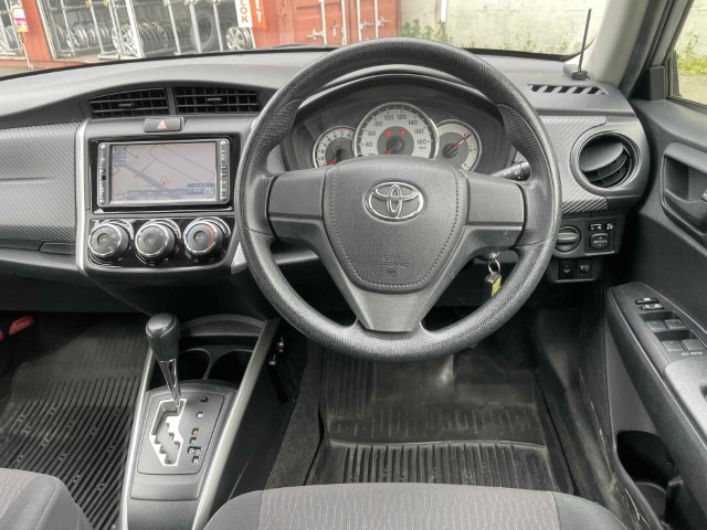 カローラフィールダー 運転席側ハロゲンヘッドライト新品未使用