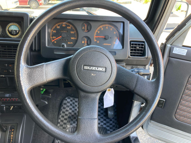 スズキ ジムニー JA11型 の中古車詳細 (151,000km, シルバー, 岐阜県