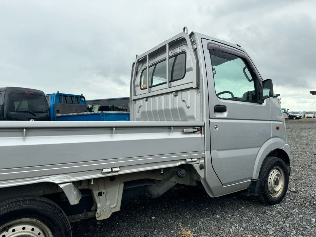 中古車 スズキ キャリイ KC エアコン 4WD /2WD切替☆5MT☆検2年付き 