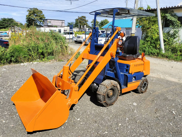 トヨタ ジョブサン 節約 ショベルローダー