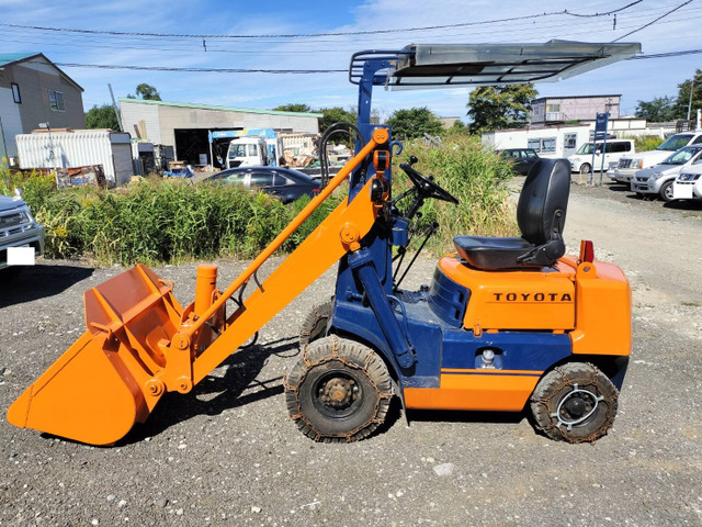 中古車 その他 トヨタL&F ショベルローダー ジョブサン ボブキャット ホイールローダ の中古車詳細 (走行距離不明, オレンジ, 北海道,  58万円) | 中古車情報・中古車検索なら【車選びドットコム（車選び.com）】