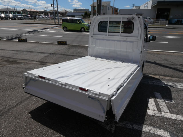 日産 クリッパートラック DX農繁 4WD 届出済未使用車/5MT/キーレス/C