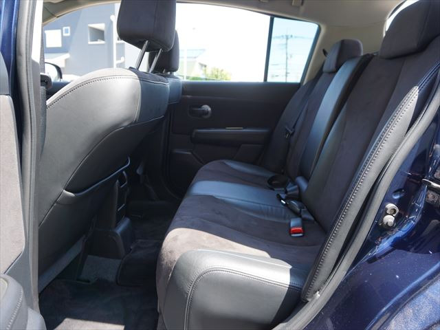 日産 ティーダ 1.8 18G 6速MTニスモチューンショックマフラー の中古車