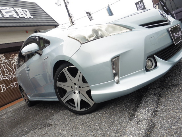 中古車 トヨタ プリウスα 1.8 S 社外19AW!社外テール の中古車 中古車 トヨタ プリウスα 1.8 S 社外19AW!社外テール の中古車