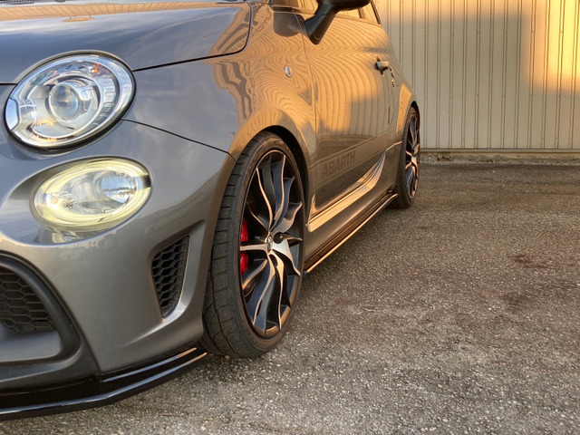 ABARTH 595 competizione（アバルト 595 コンペティツィオーネ