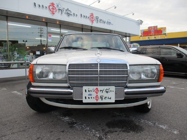 ベンツ123-280E-程度の良いシート前後販売 ベンツ123-280E-程度の良いシート前後販売