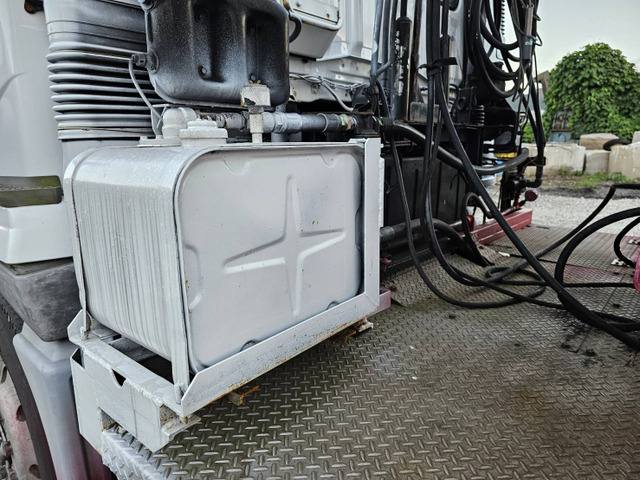 三菱ふそう スーパーグレート トレーラーヘッド PTO付 480馬力 第五輪