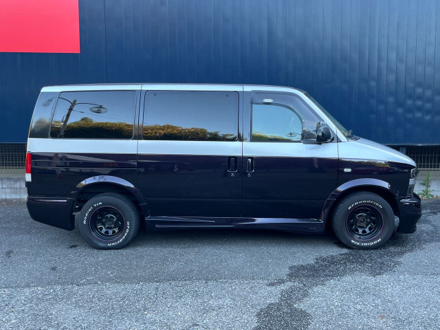 中古車 シボレー アストロ LT 4WD 社外パーツ多数 内装カスタム 中古車 シボレー アストロ LT 4WD 社外パーツ多数 内装カスタム