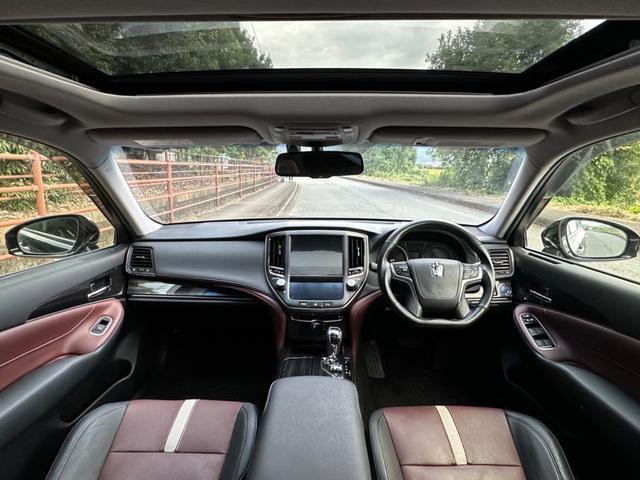 トヨタ クラウンアスリート ハイブリッド 2.5 S サンルーフ 本革シート  