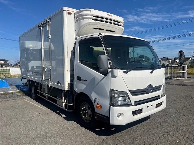 H27年◎デュトロ・トラック☆パワーゲート☆3トン車☆DPF無し☆美車・修復歴無 日野 デュトロ 冷蔵冷凍車 格納式パワーゲート 3.35トン積載 の中古車