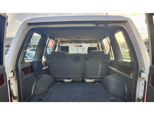 中古】中古部品 ビッグホーン(イスズ) UBS69GW ﾊﾞｯｸﾄﾞｱ