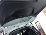 【自社整備工場完備】 自社整備工場を完備しており、納車前は徹底整備後お渡しとなります。自社工場だからこそ時間をかけれる。自社工場だからこそきめ細かい整備を。自社工場だからこそ出来る事があります。