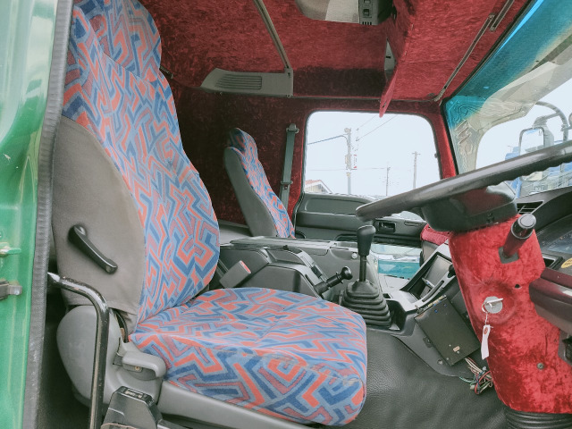 中古車 いすゞ ギガ ダンプ の中古車詳細 (803,960km, グリーン, 埼玉 