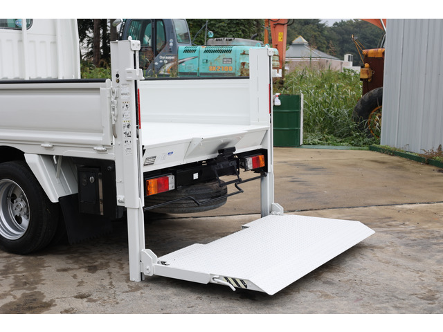 日産アトラス2015年ダブルキャブ 1t パワーゲート付き約24万km