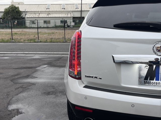 キャデラック SRXクロスオーバー プレミアム 4WD 純正ナビBカメラ  