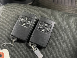【全国納車OK】 現車をご覧になれないお客様でも、安心してお車をご購入いただける環境を整えております。 色々な角度から撮影したたくさんの画像など豊富な資料送りいたしております。