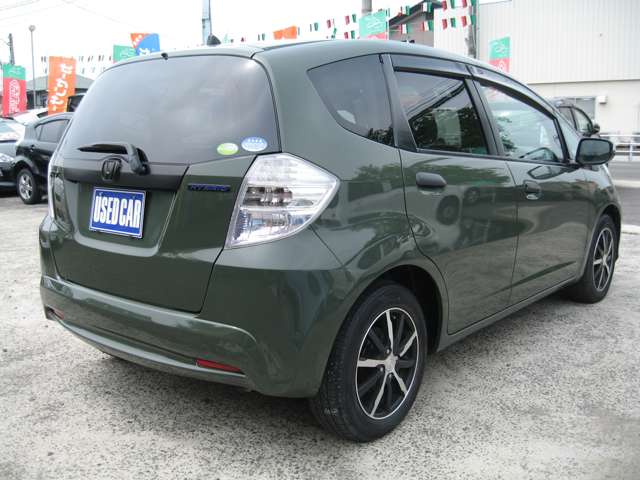 中古車 ホンダ フィットハイブリッド 1.3 全塗装/ジャングルグリーン 