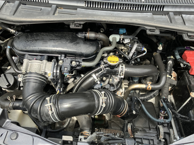 トヨタ iQ 1.3 130G プラス の中古車詳細 (133,000km, グレー