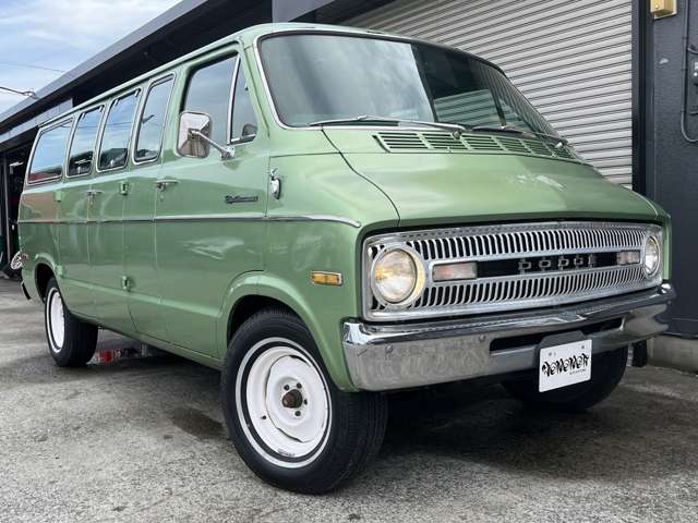 ルームランプ中古【ダッジバン】 89e25d19.jpg