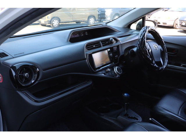 トヨタ アクア 1.5 S スタイルブラック ワンオーナ の中古車詳細